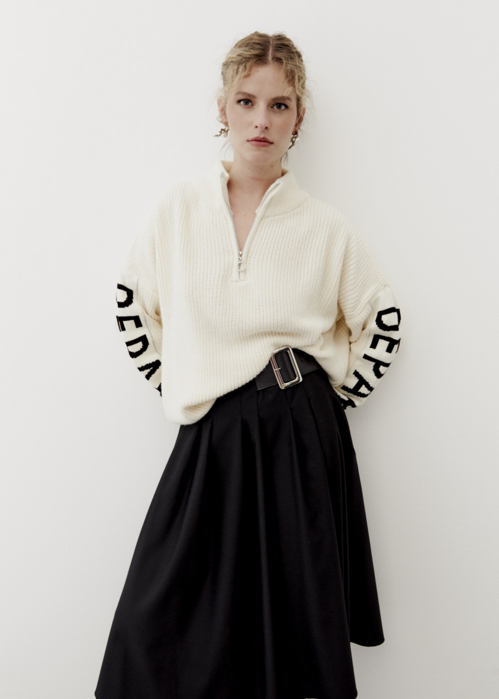 Knitwear Sweater With Sleeve Slogan Knitwear Sweater With Sleeve Slogan