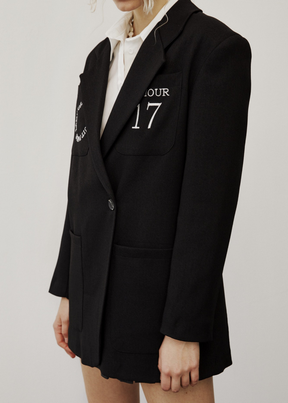 Pocket Embroidered Oversize Blazer Pocket Embroidered Oversize Blazer