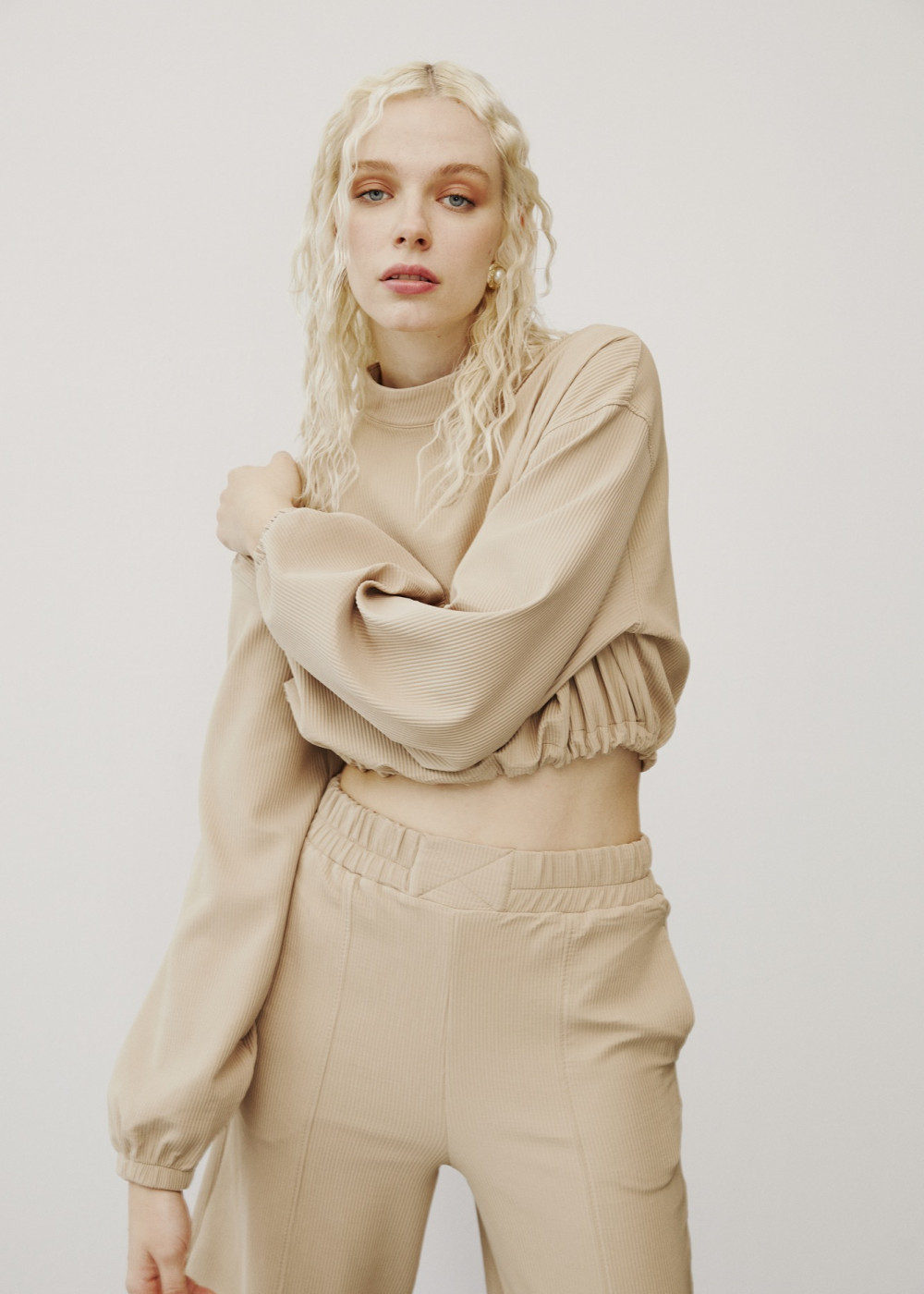 Crop With Tire Detailed Waist - Baggy Pants Crop With Tire Detailed Waist - Baggy Pants
