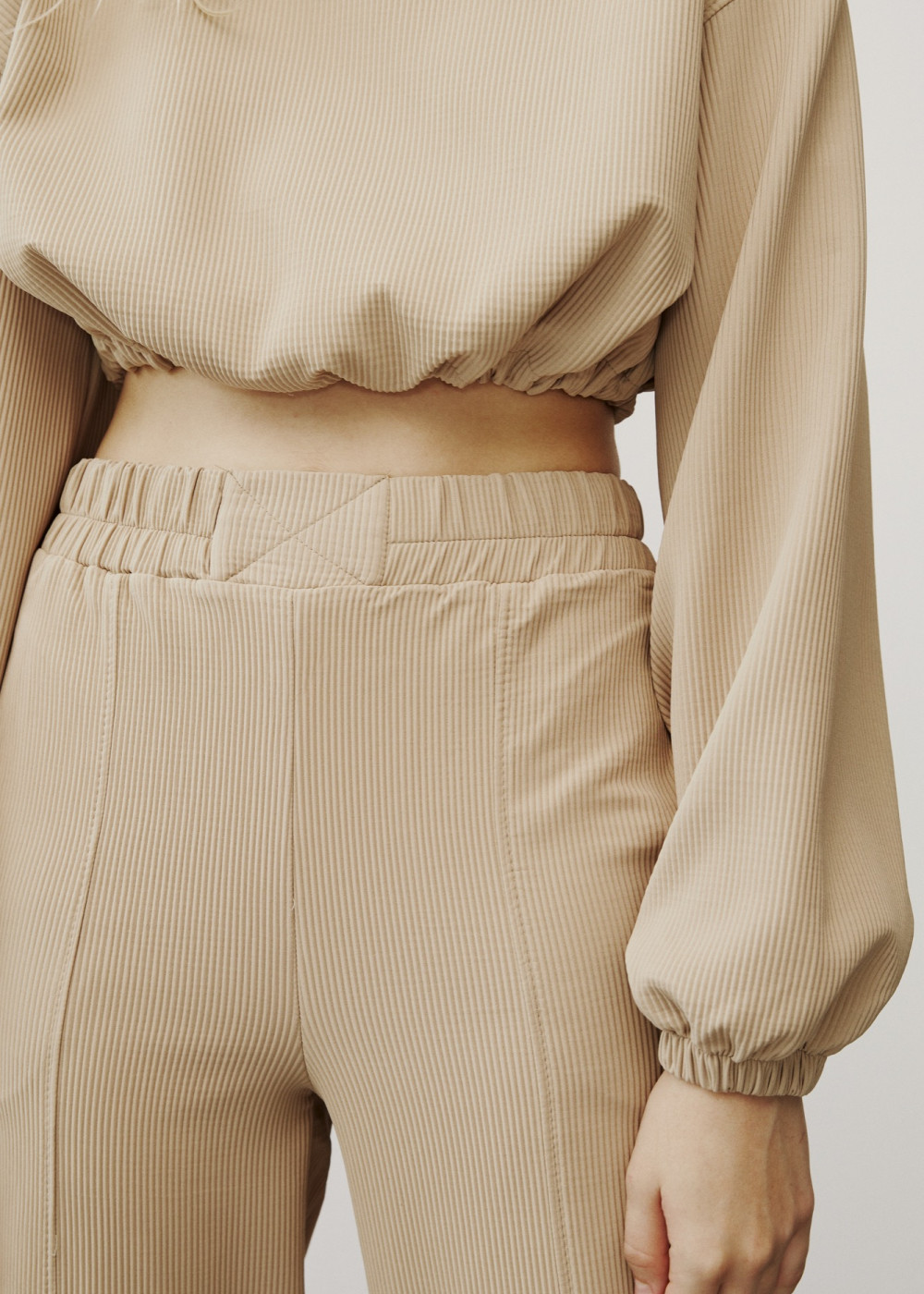 Crop With Tire Detailed Waist - Baggy Pants Crop With Tire Detailed Waist - Baggy Pants