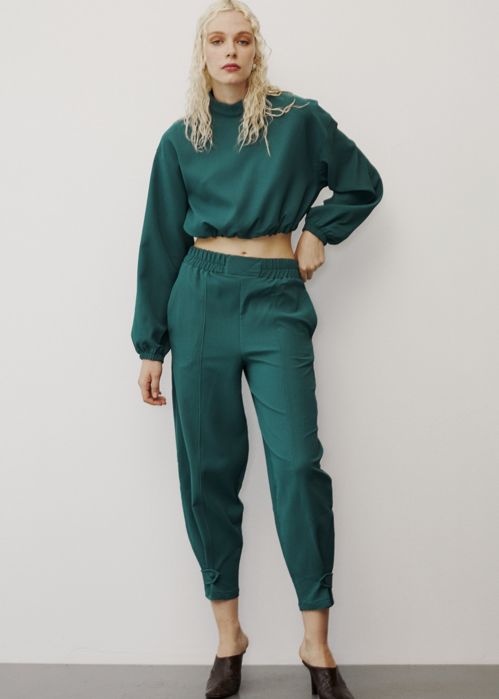 Crop With Tire Detailed Waist - Baggy Pants
