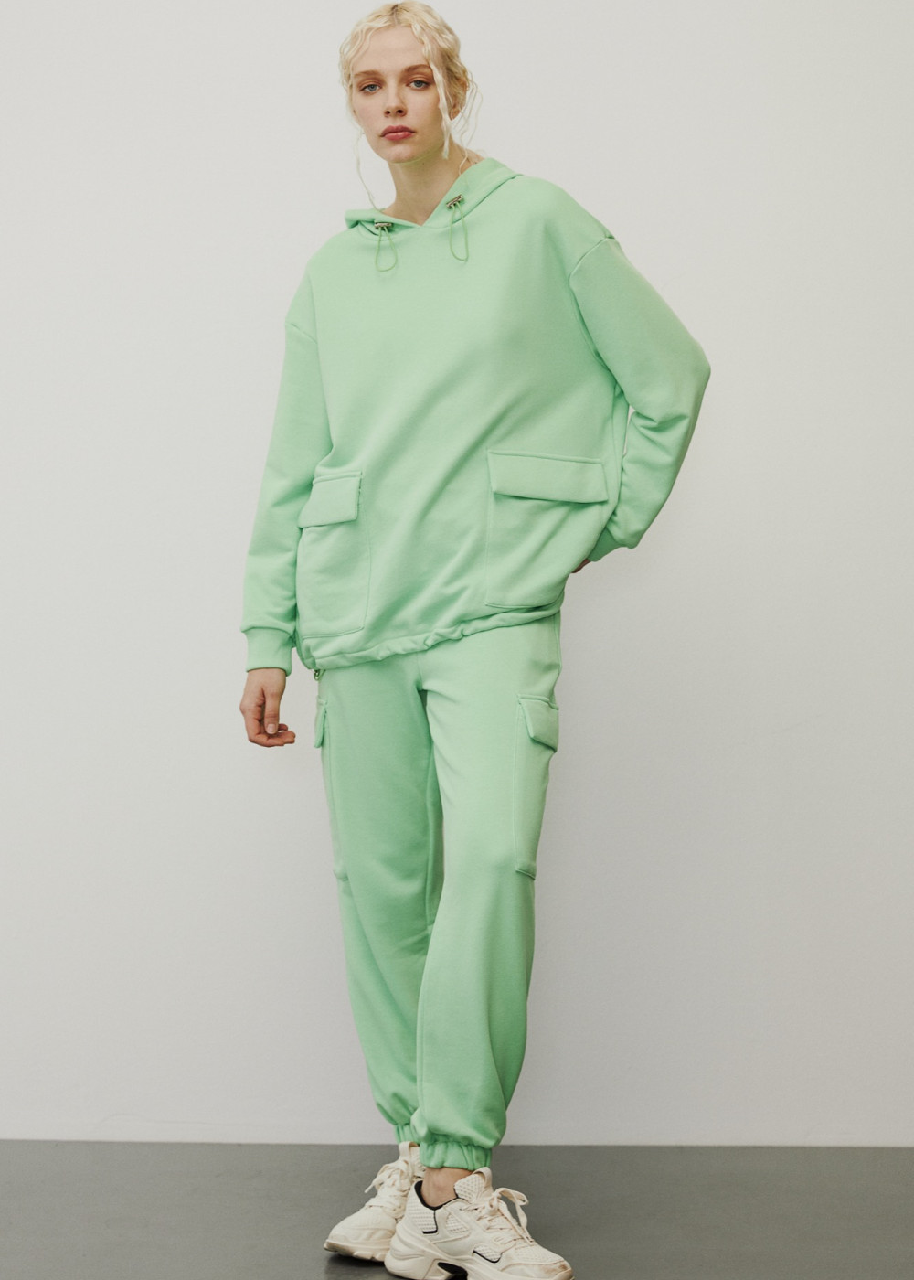 Pocket Detailed Oversized Sweatshirt - Cargo Jogger Trousers Pocket Detailed Oversized Sweatshirt - Cargo Jogger Trousers