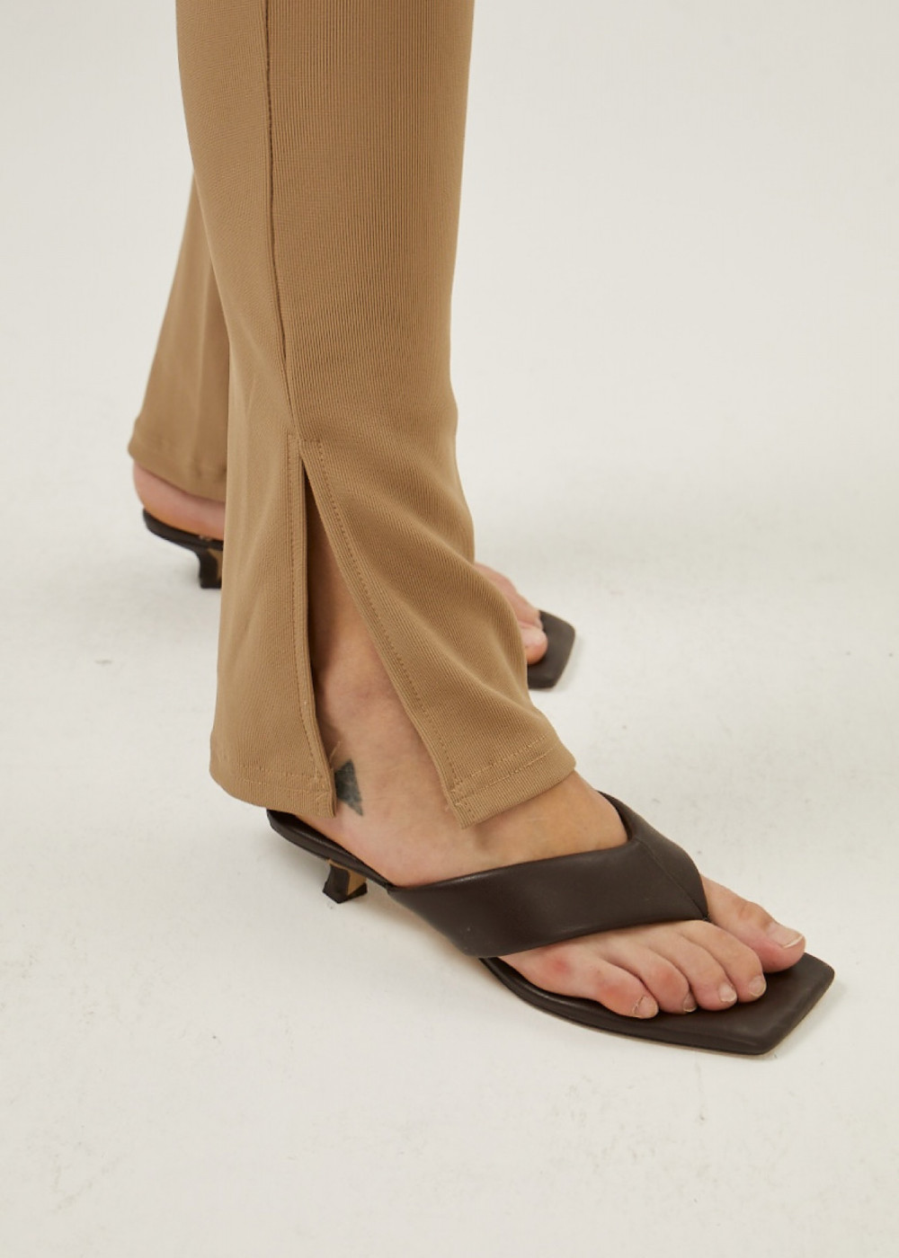 Slit Detailed Tights Slit Detailed Tights