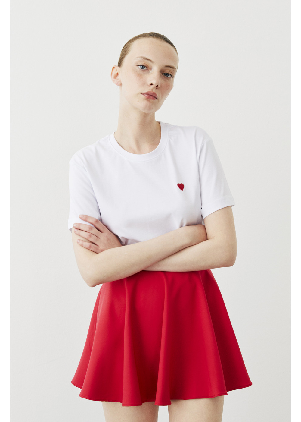 Kalp Nakışlı Basıc T-shirt