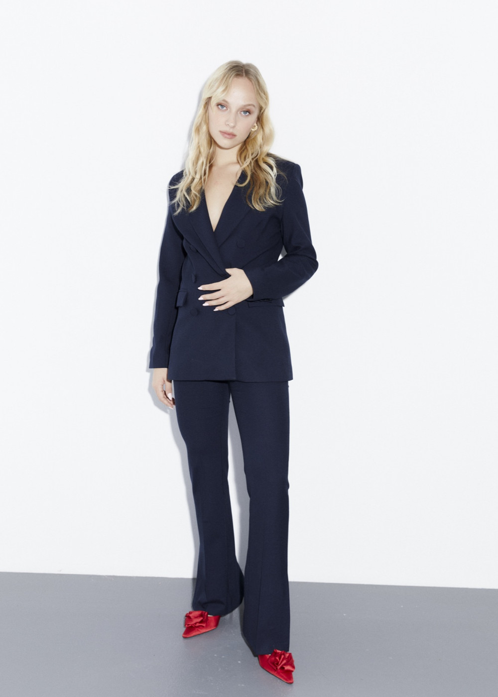 Blazer Jacket With Flat Buttons - Flaremsleeve Trousers