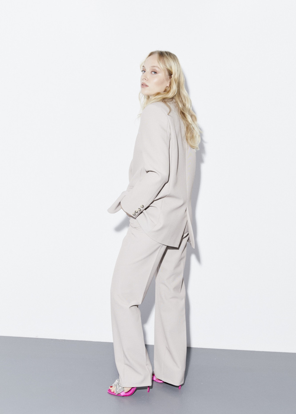 Oversized Blazer Jacket - Slim Fit Masculated Trousers Oversized Blazer Jacket - Slim Fit Masculated Trousers