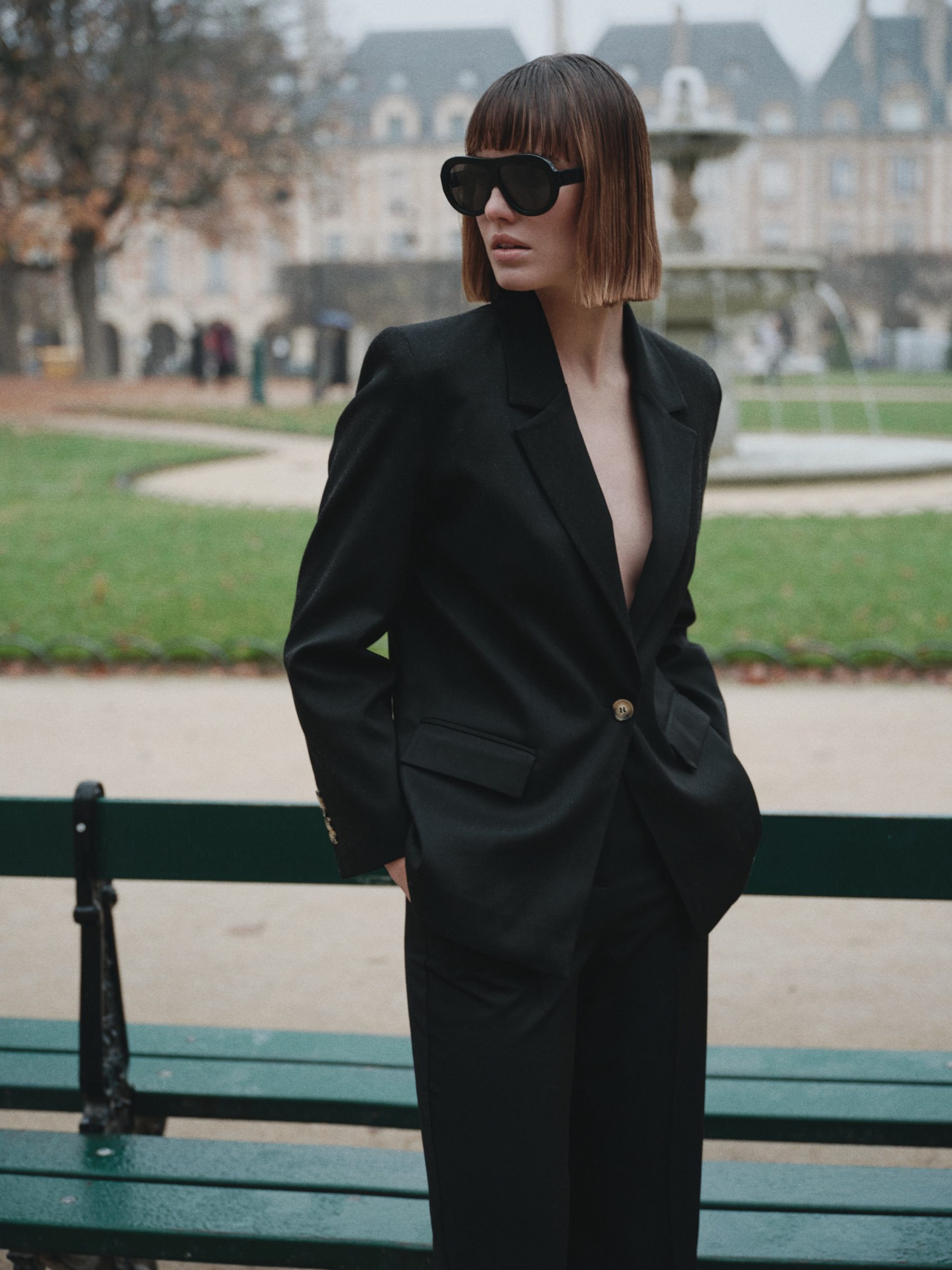 STRAIGHT FIT BLAZER
